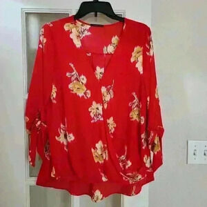West Kei Red Floral V Neck Blouse Business Casual Office Wear Size L